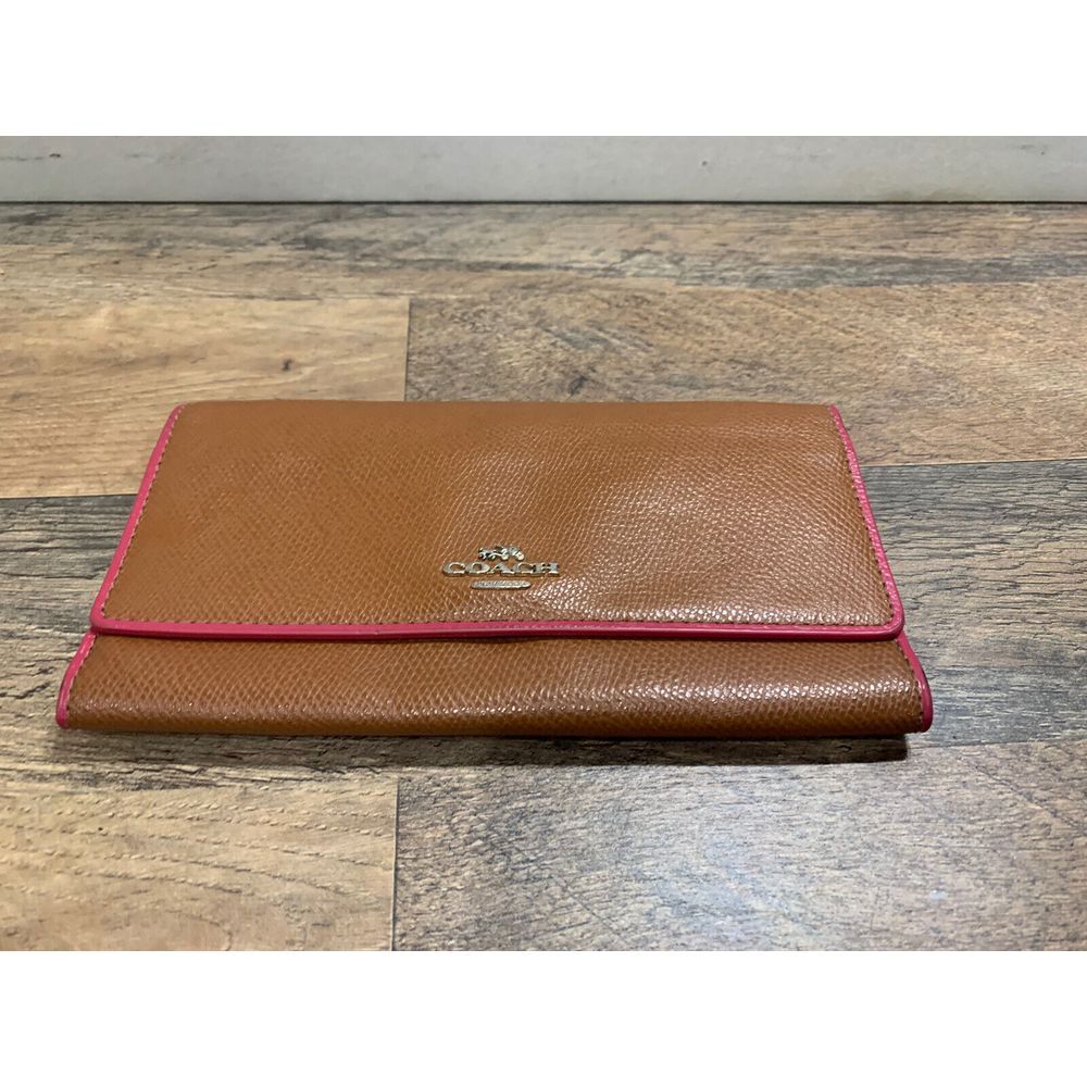 Coach Trifold Wallet in Edgepaint Crossgrain Leather 53935 IM/Saddle/Dahlia